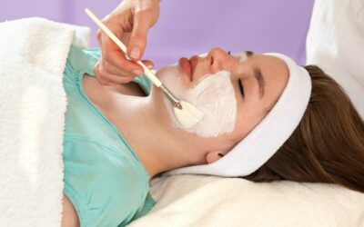 Dla kogo rekomendowane są peelingi chemiczne?